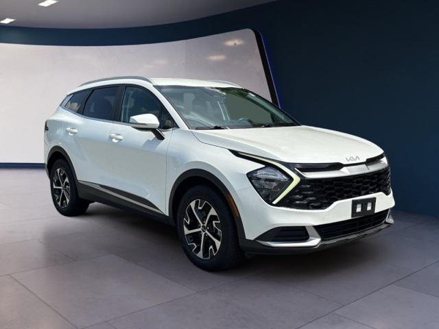 Photo of 2023 Snow White Pearl Kia Sportage Hybrid