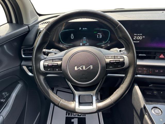 Photo of 2023 Snow White Pearl Kia Sportage Hybrid