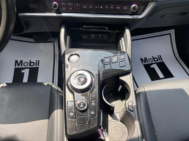 Photo of 2023 Snow White Pearl Kia Sportage Hybrid