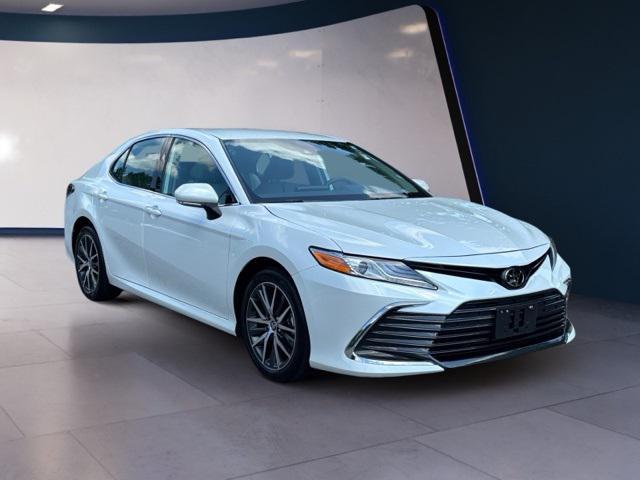 Photo of 2024 White Toyota Camry