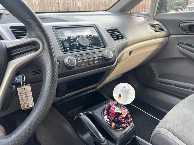 Photo of 2010 Gray Honda Civic