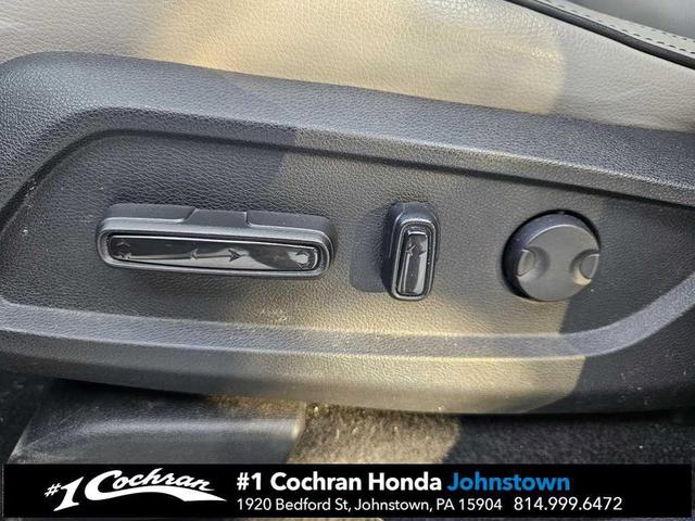 Photo of 2023 Platinum White Pearl Honda Pilot