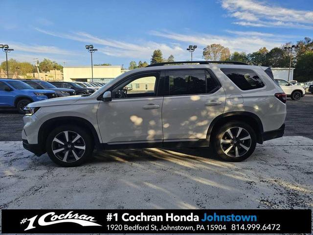 Photo of 2023 Platinum White Pearl Honda Pilot