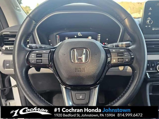 Photo of 2023 Platinum White Pearl Honda Pilot