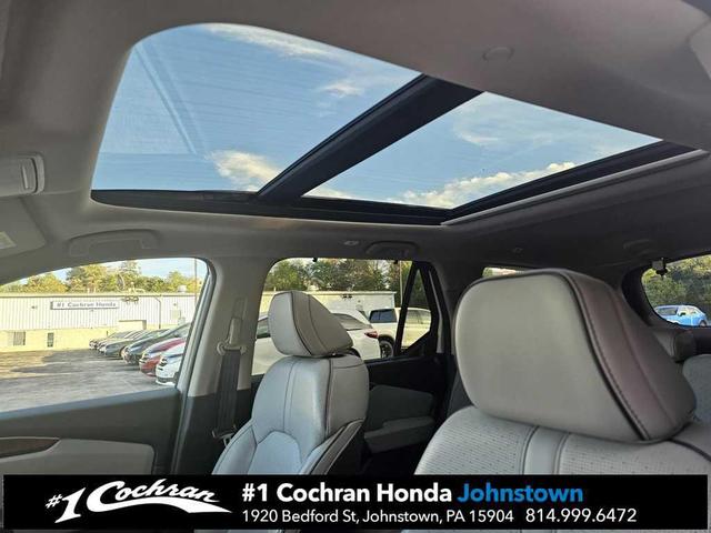Photo of 2023 Platinum White Pearl Honda Pilot