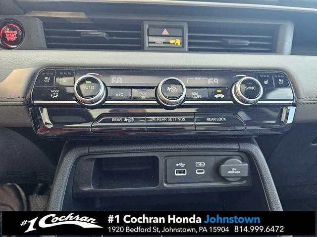 Photo of 2023 Platinum White Pearl Honda Pilot