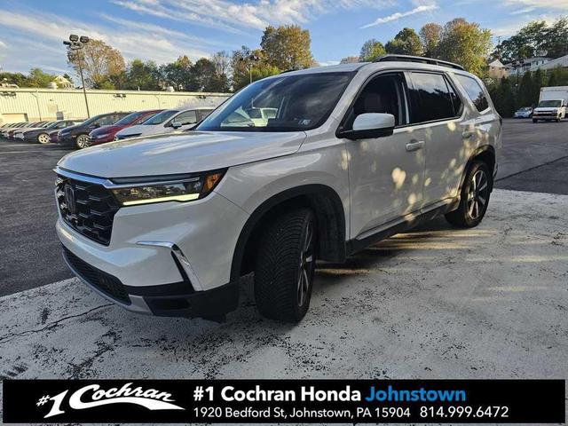 Photo of 2023 Platinum White Pearl Honda Pilot