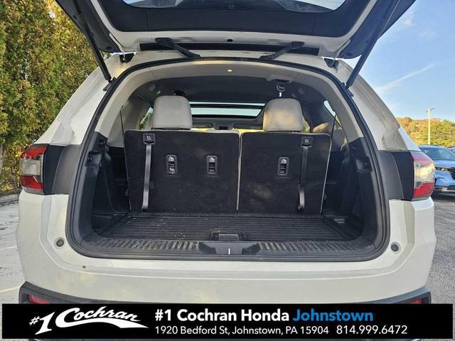 Photo of 2023 Platinum White Pearl Honda Pilot