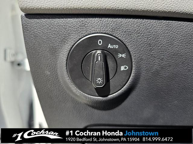 Photo of 2024 White Volkswagen Taos
