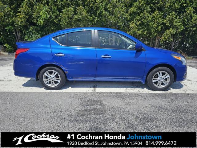 Photo of 2016 Metallic Blue Nissan Versa