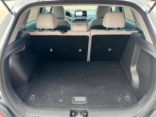 Photo of 2021 White Hyundai KONA EV