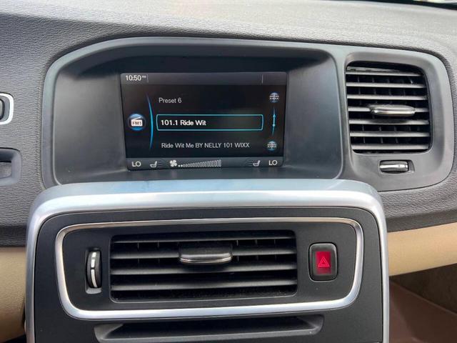 Photo of 2015 Flamenco Red Metallic Volvo V60
