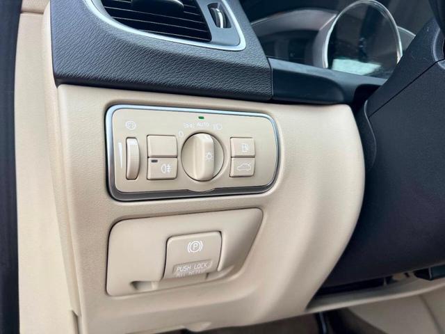 Photo of 2015 Flamenco Red Metallic Volvo V60