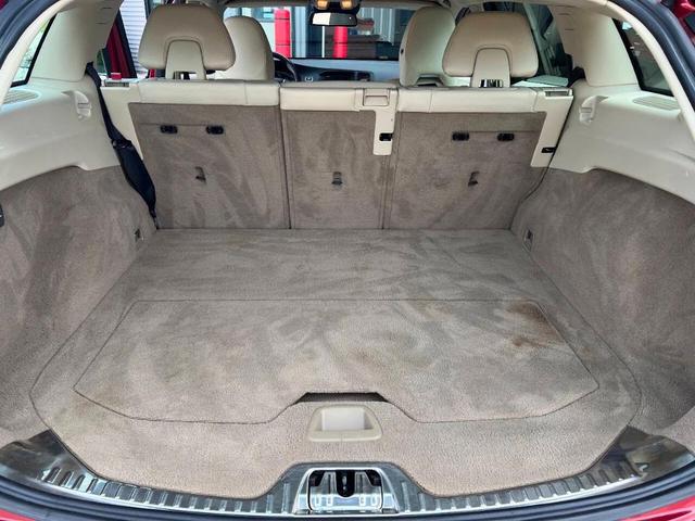 Photo of 2015 Flamenco Red Metallic Volvo V60