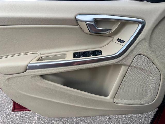 Photo of 2015 Flamenco Red Metallic Volvo V60