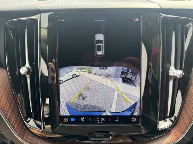 Photo of 2024 Blue Volvo XC60