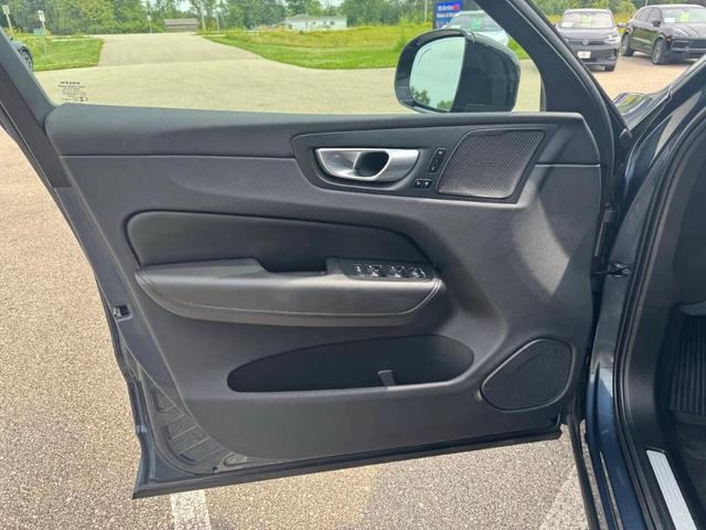 Photo of 2024 Blue Volvo XC60
