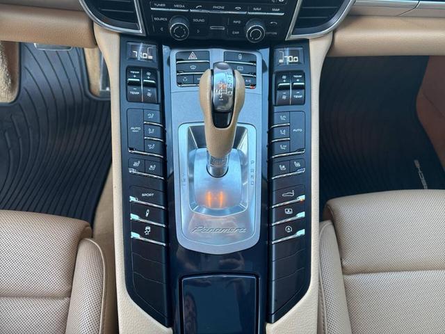 Photo of 2012 Blue Porsche Panamera