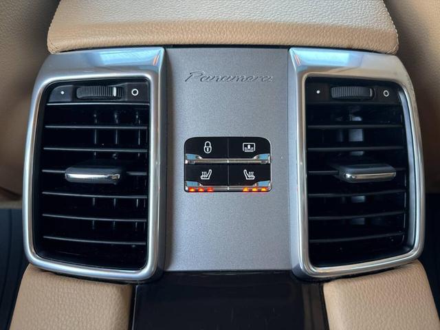 Photo of 2012 Blue Porsche Panamera