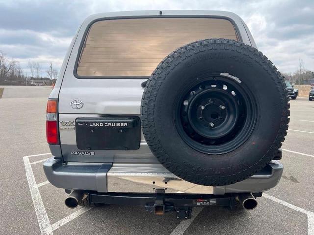 Photo of 1995 Silver Toyota Land Cruiser