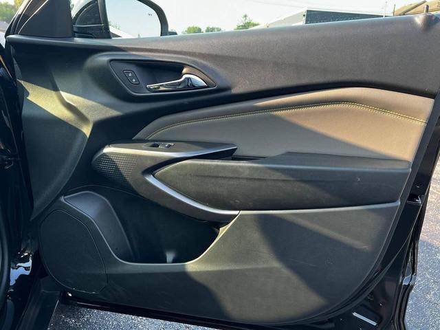 Photo of 2025 Mosaic Black Metallic Chevrolet Trax