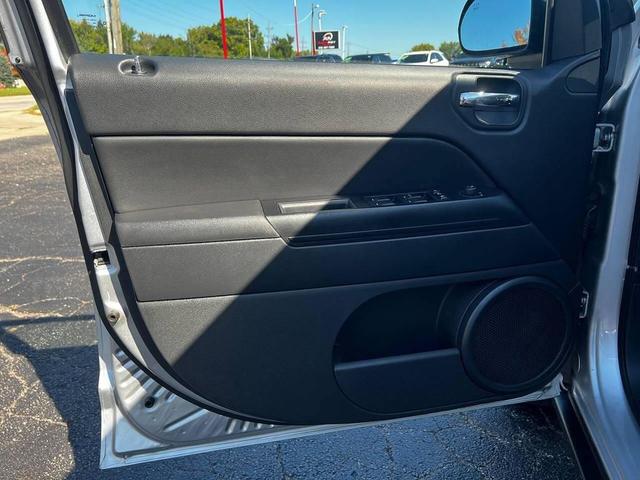 Photo of 2011 Bright Silver Metallic Clear Coat Jeep Compass