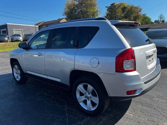 Photo of 2011 Bright Silver Metallic Clear Coat Jeep Compass