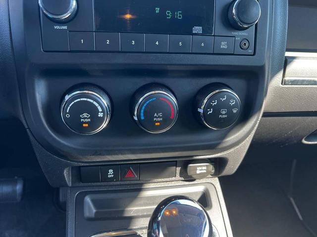 Photo of 2011 Bright Silver Metallic Clear Coat Jeep Compass
