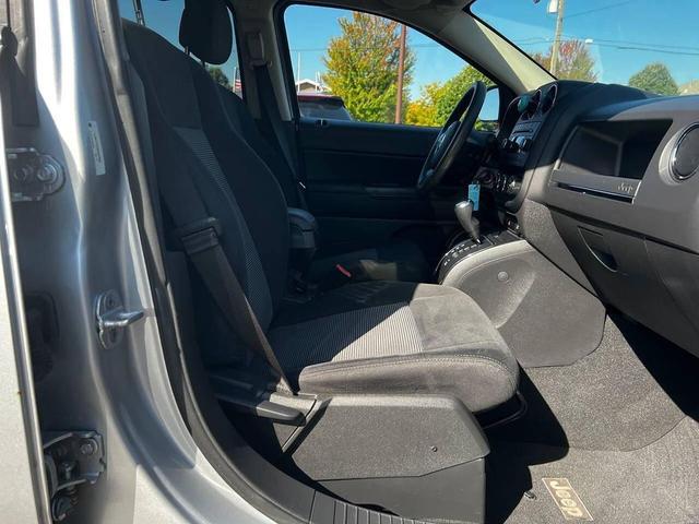 Photo of 2011 Bright Silver Metallic Clear Coat Jeep Compass