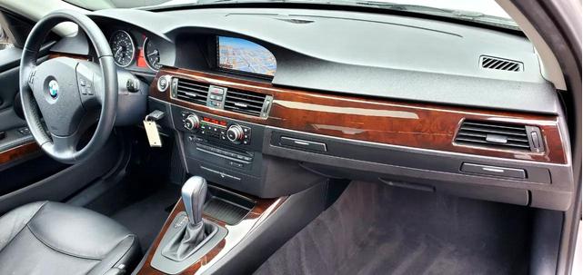 Photo of 2011 Silver BMW 328