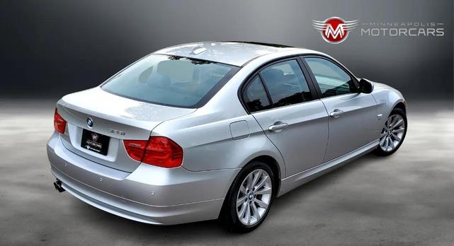 Photo of 2011 Silver BMW 328