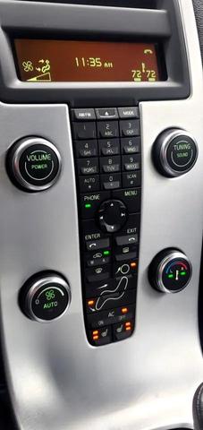 Photo of 2011 Electric Silver Metallic Volvo C70