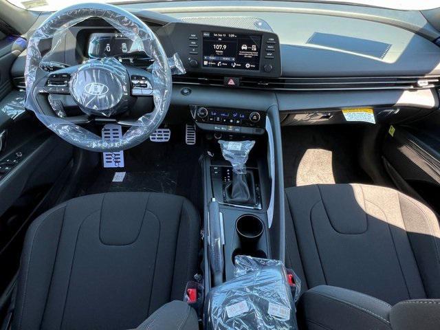 Photo of 2025 Ecotronic Gray Hyundai ELANTRA