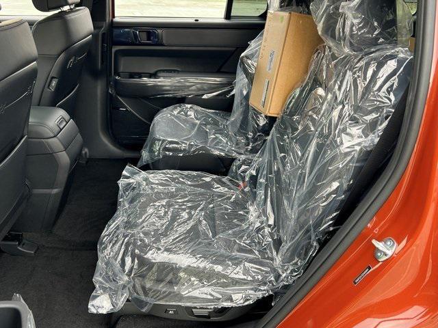 Photo of 2025 Terracotta Orange Hyundai SANTA FE HEV