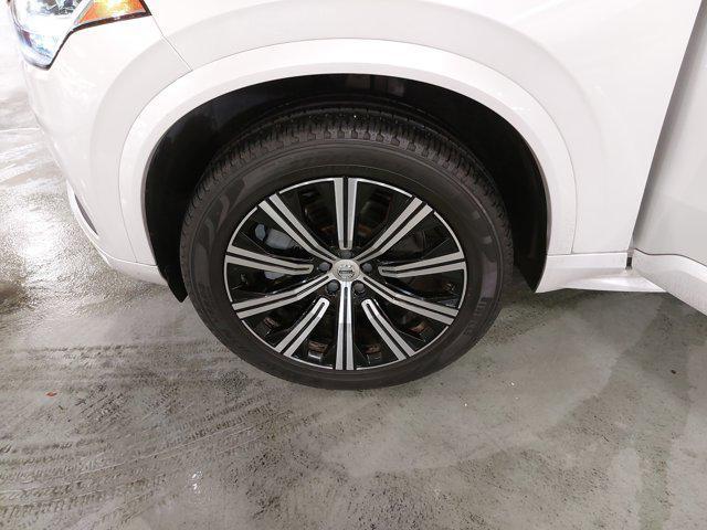 Photo of 2023 Crystal White Metallic Volvo XC90