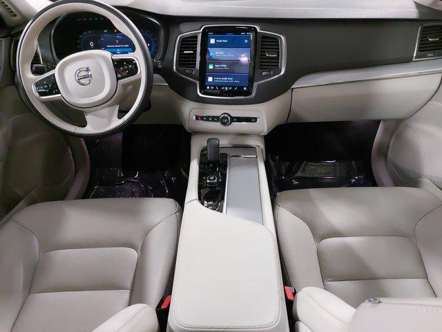Photo of 2023 Crystal White Metallic Volvo XC90