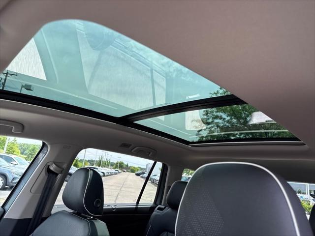 Photo of 2025 Platinum Gray Metallic Volkswagen Atlas