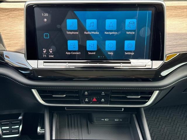 Photo of 2025 Platinum Gray Metallic Volkswagen Atlas