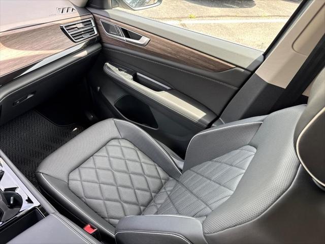 Photo of 2025 Platinum Gray Metallic Volkswagen Atlas