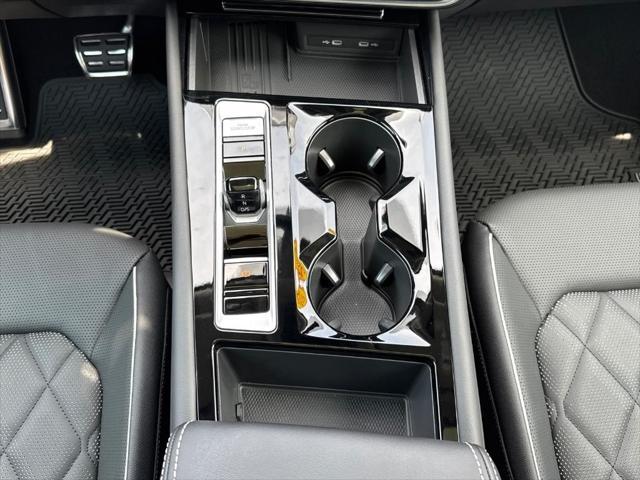 Photo of 2025 Platinum Gray Metallic Volkswagen Atlas