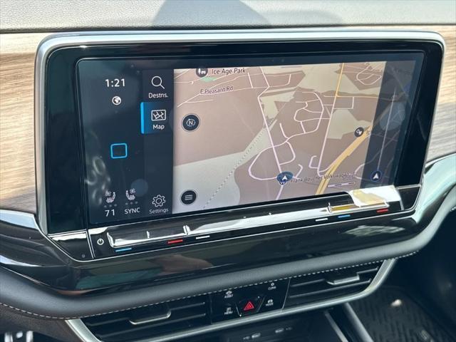 Photo of 2025 Platinum Gray Metallic Volkswagen Atlas