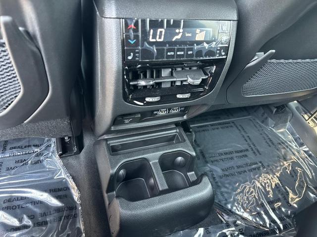 Photo of 2025 Bright White Clearcoat Jeep Grand Cherokee L