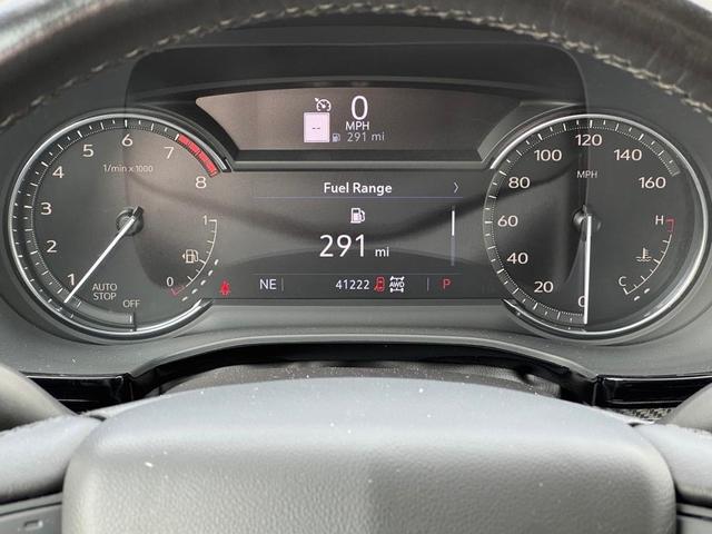 Photo of 2023 Crystal White Tricoat Cadillac XT6