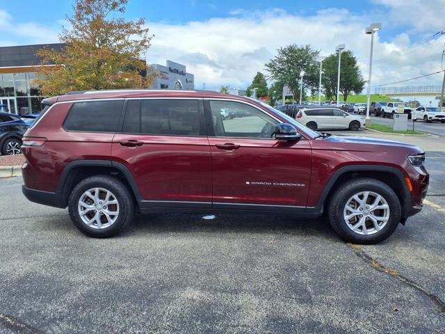 Photo of 2022 Velvet Red Pearlcoat Jeep Grand Cherokee L