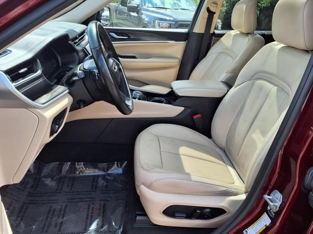 Photo of 2022 Velvet Red Pearlcoat Jeep Grand Cherokee L