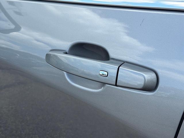 Photo of 2023 Sterling Gray Metallic Chevrolet Equinox