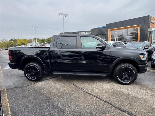 Photo of 2022 Diamond Black Crystal Pearlcoat RAM 1500