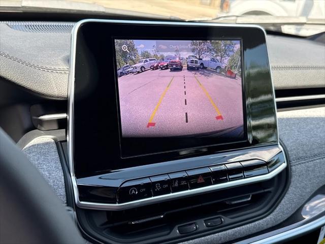 Photo of 2025 Diamond Black Crystal Pearlcoat Jeep Compass