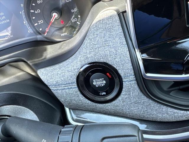 Photo of 2025 Diamond Black Crystal Pearlcoat Jeep Compass