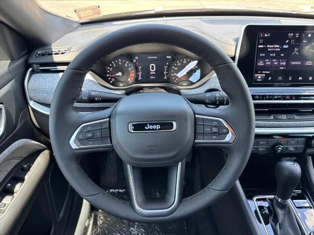 Photo of 2025 Diamond Black Crystal Pearlcoat Jeep Compass